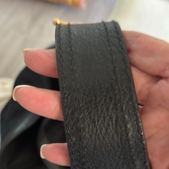 Gucci Authentic Black bag leather trim - Picture 6 of 7
